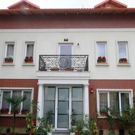 60 Hotel Tirana