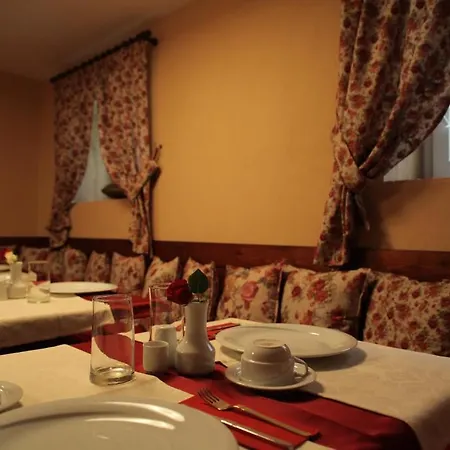 60 Hotel Tirana